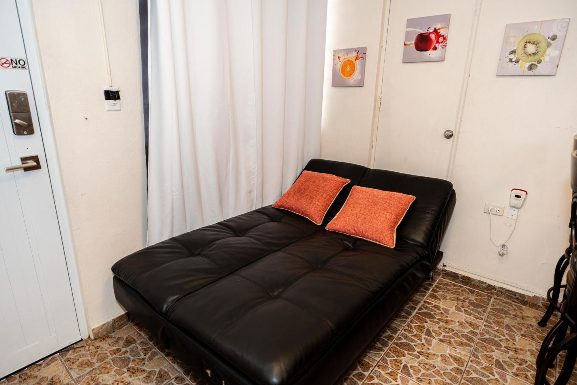 Cozy Studio Retreat With Private Parking And Free Laundry Ponce Kültér fotó